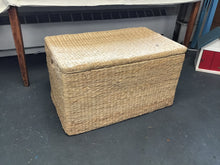 Load image into Gallery viewer, Wicker Trunk  Lined