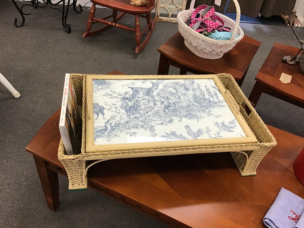 Vintage Wicker Bed/Breakfast Tray