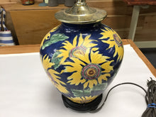 Load image into Gallery viewer, Vintage Majolica Sunflower Lamp 21&quot;