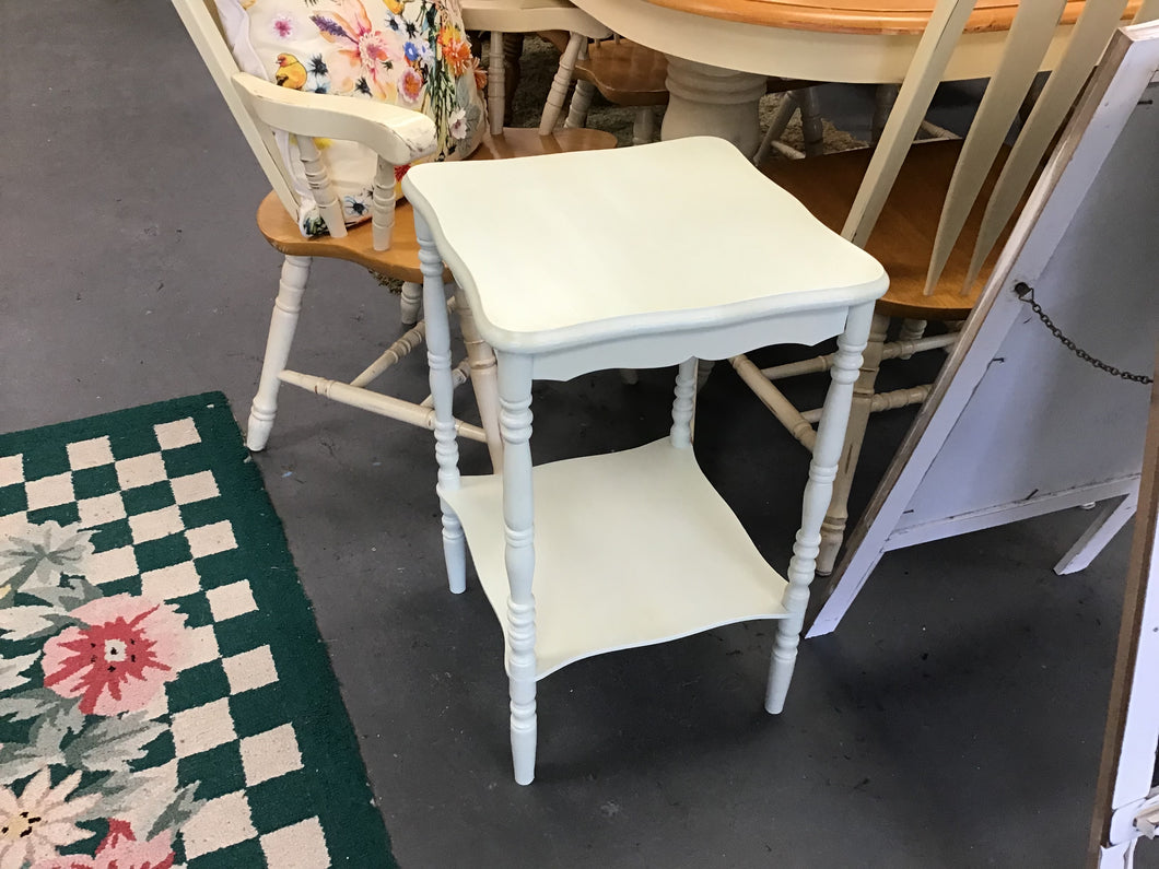 Pale Green Side Table 17 x 14 x29h