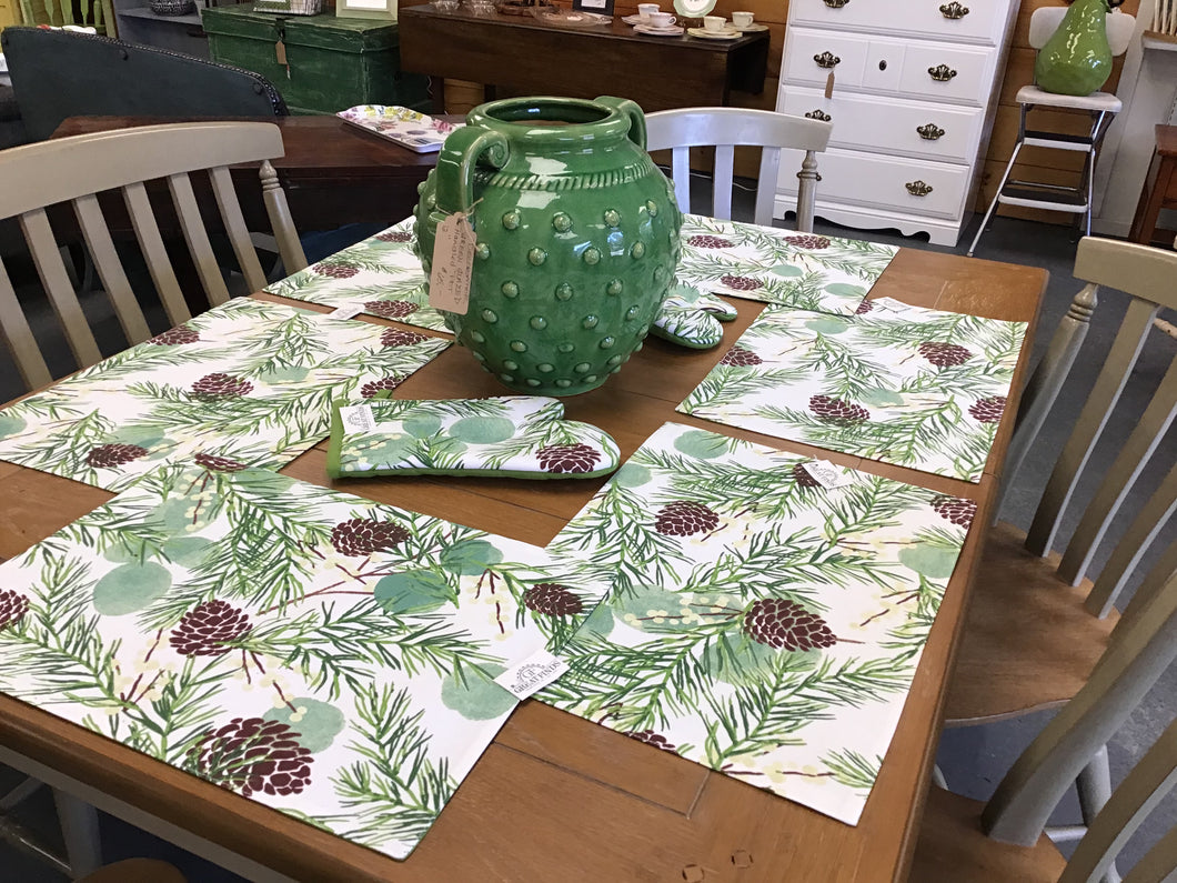 Pinecone Placemats & Oven Mitts set 6