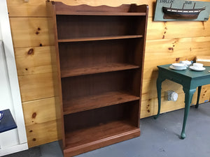 Maple 3 shelf Bookcase